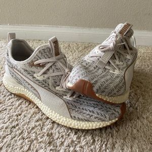 PUMA Mens Hybrid Runner Desert